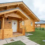 Luxury Hot Tub And Sauna Lodge In York